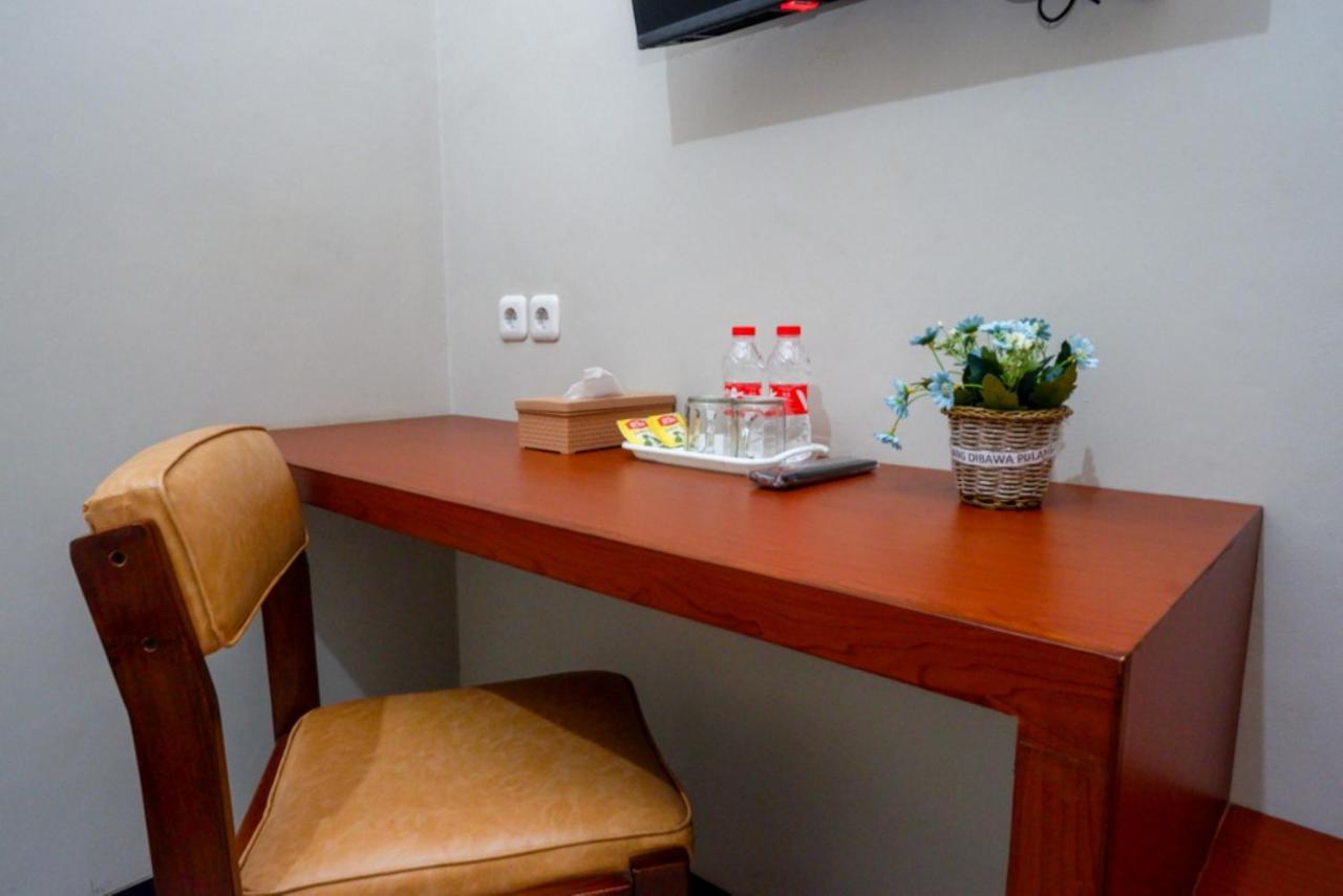 Reddoorz Near Kampus Ump Purwokerto 2 Hotel Sumbang Exterior photo